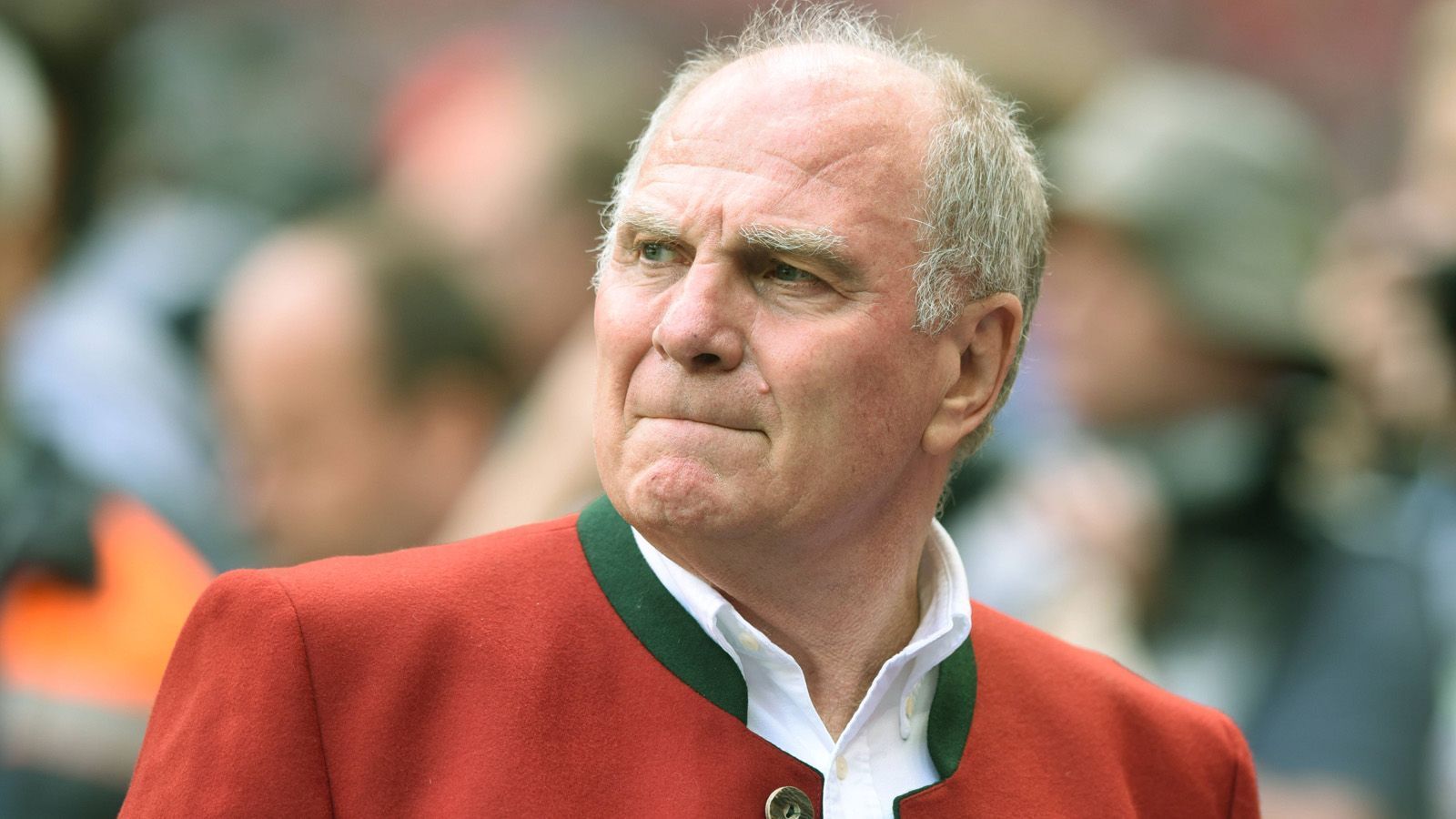 
                <strong>Uli Hoeneß</strong><br>
                Postion: AußenstürmerUmgerechneter Marktwert: 125 Millionen EuroBeim FC Bayern aktiv: Von 1970 bis 1979Bewertete Saison: 1973/74 (22 Jahre)
              