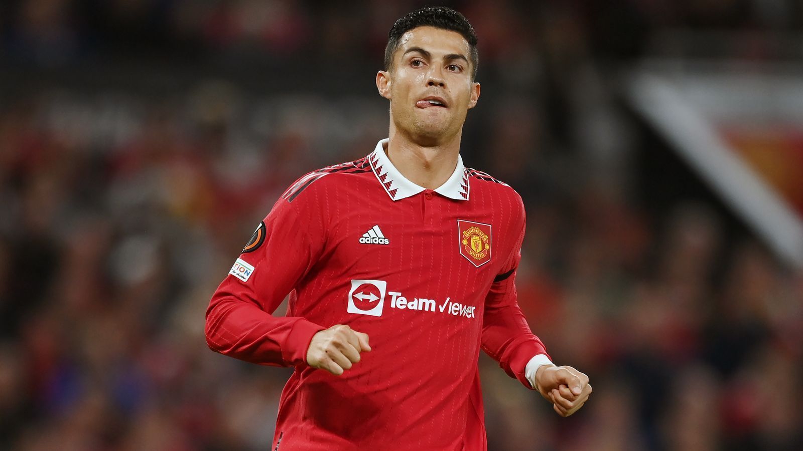 
                <strong>Platz 2: Cristiano Ronaldo (Manchester United)</strong><br>
                &#x2022; Gesamt-Einnahmen 2022: 113 Millionen US-Dollar<br>&#x2022; Gehalt: 53 Millionen US-Dollar<br>&#x2022; Sponsoring-Einnahmen: 60 Millionen US-Dollar<br>
              