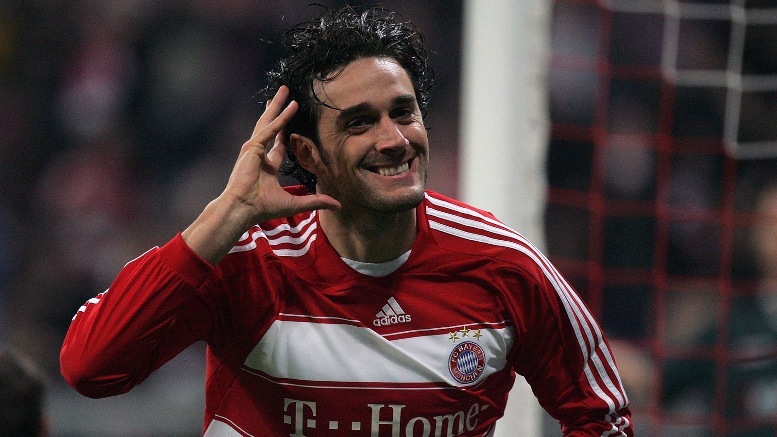 
                <strong>Platz 6: Luca Toni (FC Bayern München)</strong><br>
                Tore in den ersten 50 Bundesliga-Spielen: 36
              