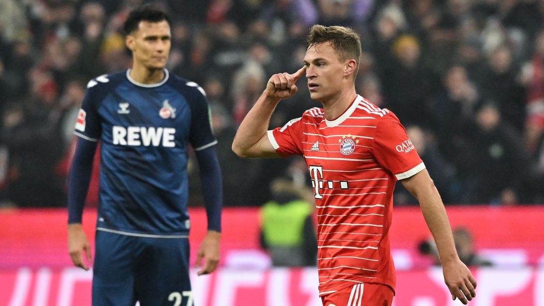 Torschütze Joshua Kimmich (r) jubelt nach dem 1:1. 