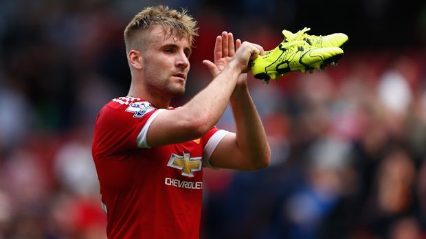 
                <strong>Luke Shaw - 37,5 Millionen Euro Ablöse</strong><br>
                Luke Shaw - 37,5 Millionen Euro Ablöse. Wie Schneiderlin, nur ein Jahr früher, wechselte Shaw von Southampton zu Manchester United. Durch einen Schienbeinbruch verpasste er fast die gesamte Saison. Mit 37,5 Millionen Euro ist er der zweitteuerste U20-Transfer aller Zeiten. Getoppt wird er nur von seinem Teamkollegen, der da heißt ...
              