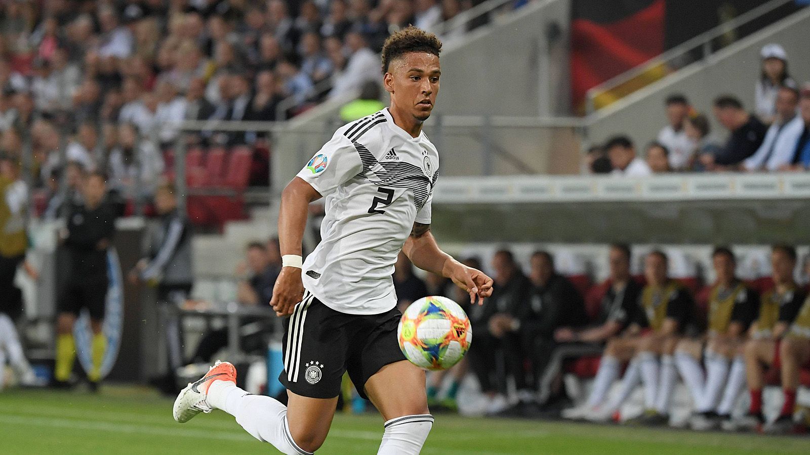 
                <strong>Abwehr</strong><br>
                Thilo Kehrer (Paris SG): Als Ergänzungspieler dürfte er auf Löws Kaderliste stehen, in der Startelf haben andere derzeit die Nase vorne. ran-Fazit: Gute Chancen
              