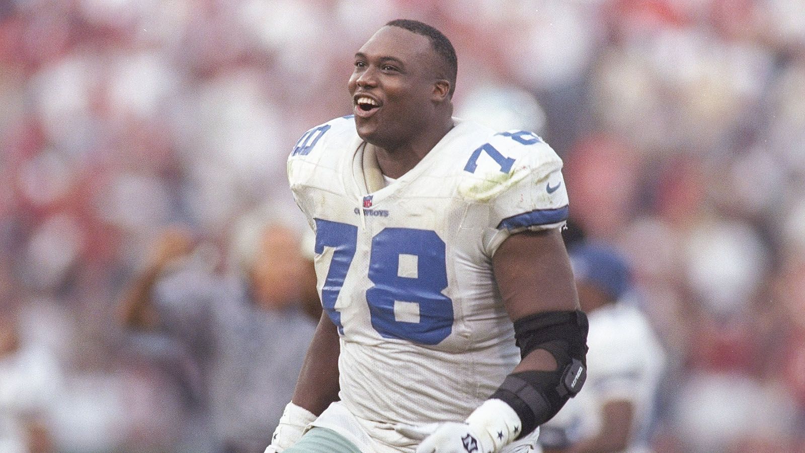 <strong>Leon Lett (Defensive Tackle, Dallas Cowboys): 16 Spiele</strong><br>
                Wegen intensivem Missbrauch von verbotenen Substanzen wird Leon Lett von der NFL für die letzten drei Spiele der Saison 1996 und die ersten 13 Spiele der Saison 1997 gesperrt. Bereits 1995 wurde Lett für dieses Vergehen bereits für vier Spiele gesperrt, 1998 erhält er eine weitere Sperre für acht Spiele.

