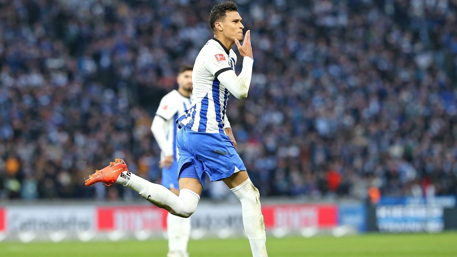 
                <strong>Platz 10 (geteilt): Hertha BSC</strong><br>
                &#x2022; Abgänge zu anderen Bundesligaklubs: 15<br>&#x2022; Meiste Abgänge an: Borussia Dortmund, Borussia Mönchengladbach, 1. FC Köln, SV Werder Bremen und FC Augsburg (je 2)<br>
              