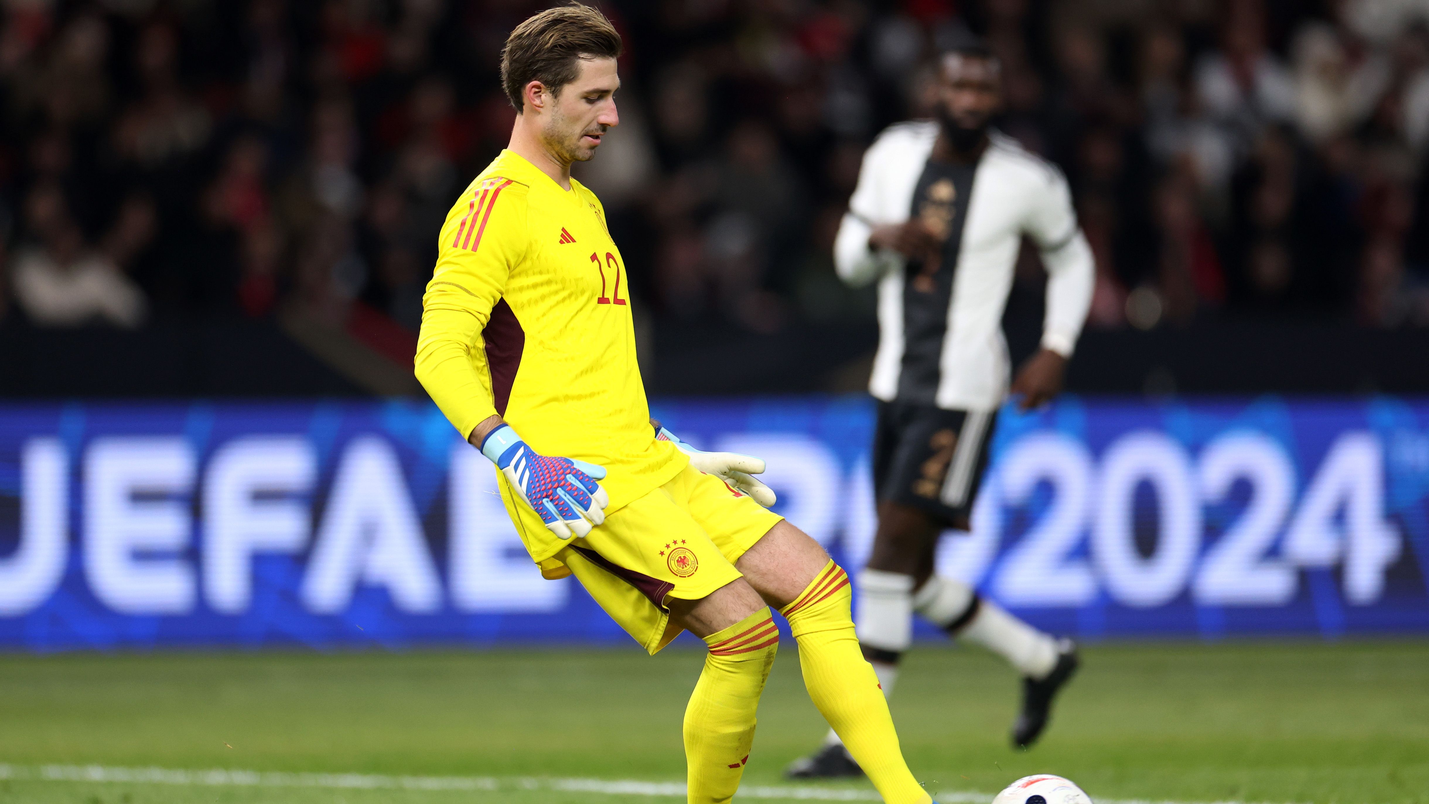 <strong>Kevin Trapp<br></strong>Der Frankfurter kommt aufgrund der Rückenverletzung von Marc-Andre ter Stegen zu seinem achten Länderspiel. Der Unterschied bei der fußballerischen Qualität ist allerdings auffällig. Bei den Gegentoren durch Kadioglu (38.), Yildiz (45.) und Sari (71.) ebenso wie bei Özcans Pfostenkracher (52.) chancenlos. Verhindert mit einer Glanztat gegen Yilmaz das 2:4 (82.). <strong><em>ran</em>-Note: 3</strong>