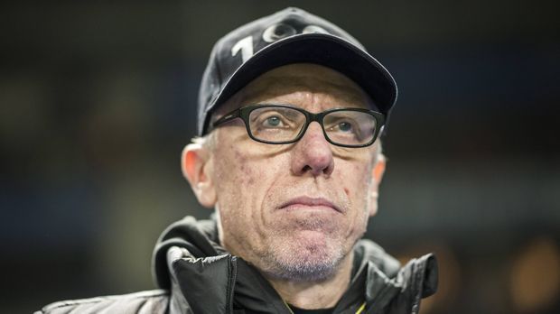 
                <strong>Peter Stöger (Borussia Dortmund)</strong><br>
                Mit der Entlassung von Peter Bosz präsentierte Borussia Dortmund: Peter Stöger übernahm nur eine Woche nach seinem Aus beim 1. FC Köln das Amt beim BVB. Erst einmal nur bis zum Saisonende. "Ich freue mich auf die Herausforderung hier in Dortmund. Es macht mich stolz, dass man mir diese Aufgabe zutraut", sagte Stöger.
              