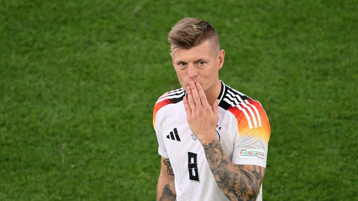 Toni Kroos wirbt für Alexander Zverev als Fahnenträger