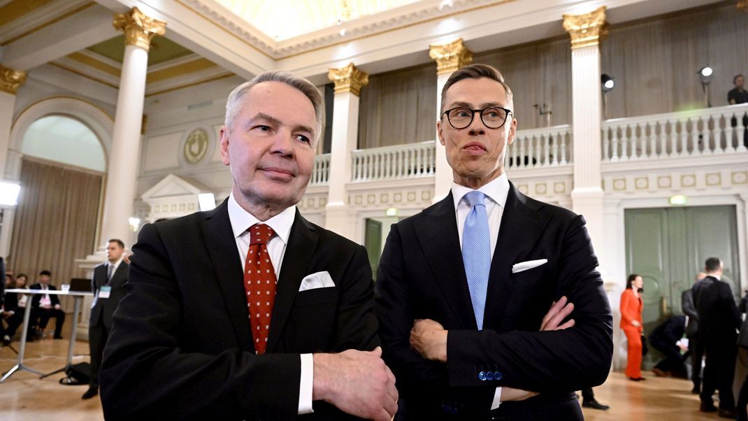 Pekka Haavisto (l.) und Alexander Stubb sind die verbliebenen Bewerber um den Posten als Finnlands nächster Präsident.