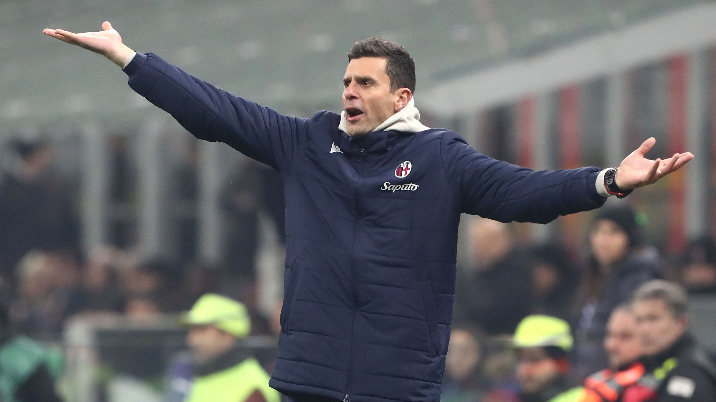 <strong>Thiago Motta (FC Bologna)</strong><br>Wie Arteta, so hat auch Thiago Motta als Spieler das Barca-Trikot getragen und der Italiener mit brasilianischen Wurzeln wurde auch als möglicher Xavi-Nachfolger gehandelt. Derzeit coacht der 41-Jährige in Bologna. Offiziell hielt er sich bezüglich Barca bedeckt. "Ich lebe in der Gegenwart und konzentriere mich auf die Gegenwart. Ich genieße es in Bologna", sagte Motta.&nbsp;