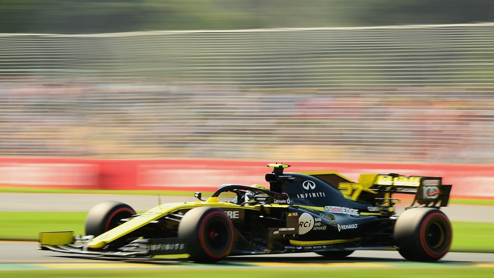 
                <strong>Nico Hülkenberg hat mit Renault noch viel Arbeit vor sich!</strong><br>
                Leider geschah all das fernab der großen Scheinwerfer, denn Hülkenbergs Renault ist wieder nur ein Auto für das Mittelfeld. Der angestrebte erste Podiumsplatz seiner Karriere wird für ihn auch 2019 kaum zu erreichen sein.
              