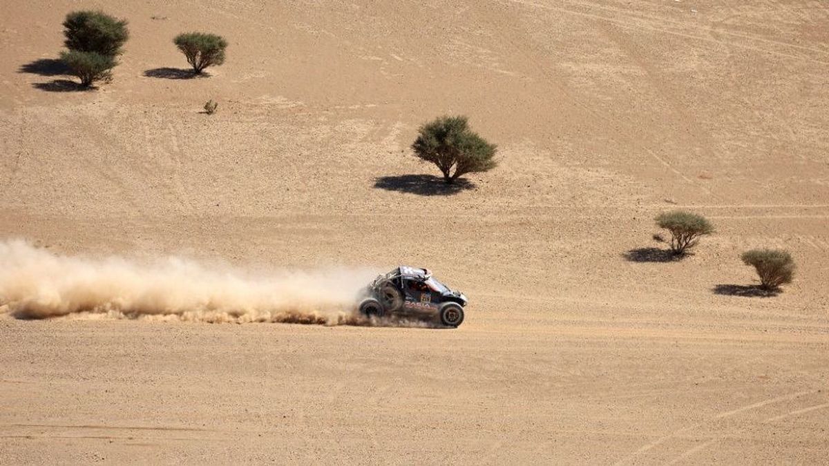 Der Wagen von Sebastien Loeb und Co-Pilot Fabian Lurquin