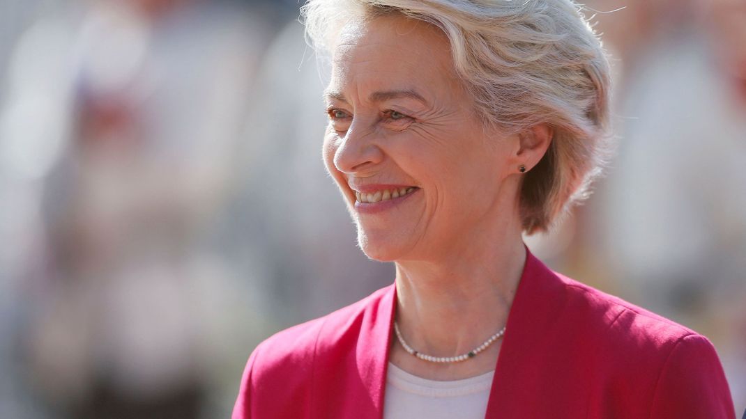 Nicht nur hochrangige Politikerin, sondern auch Ärztin und Ersthelferin: EU-Kommissionspräsidentin Ursula von der Leyen.