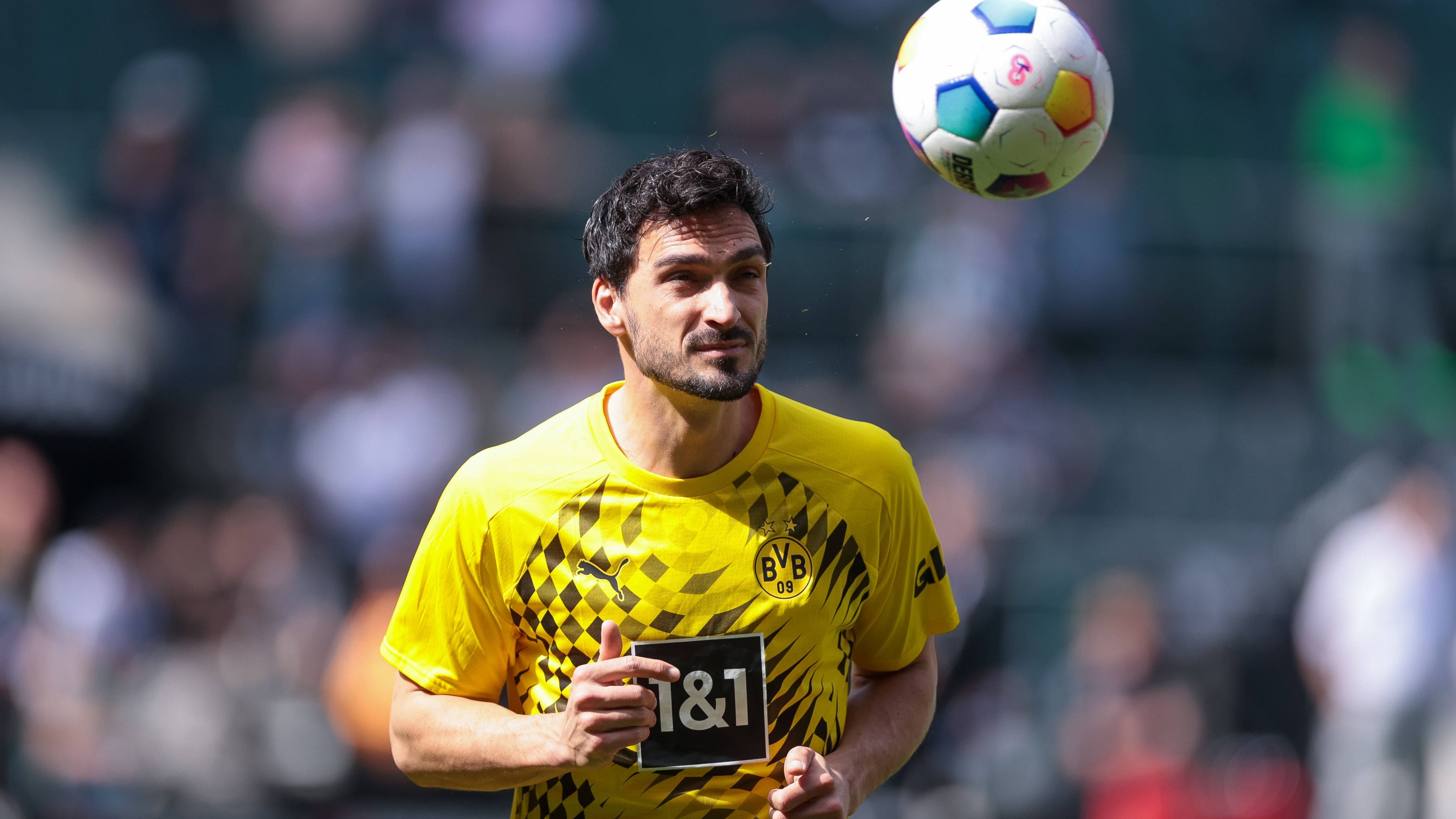 <strong>Mats Hummels</strong><br>Kommt gemeinsam mit Nmecha für Moukoko aufs Feld und hilft dabei, den Sieg über die Zeit zu bringen. <strong><em>ran</em>-Note: 3</strong>