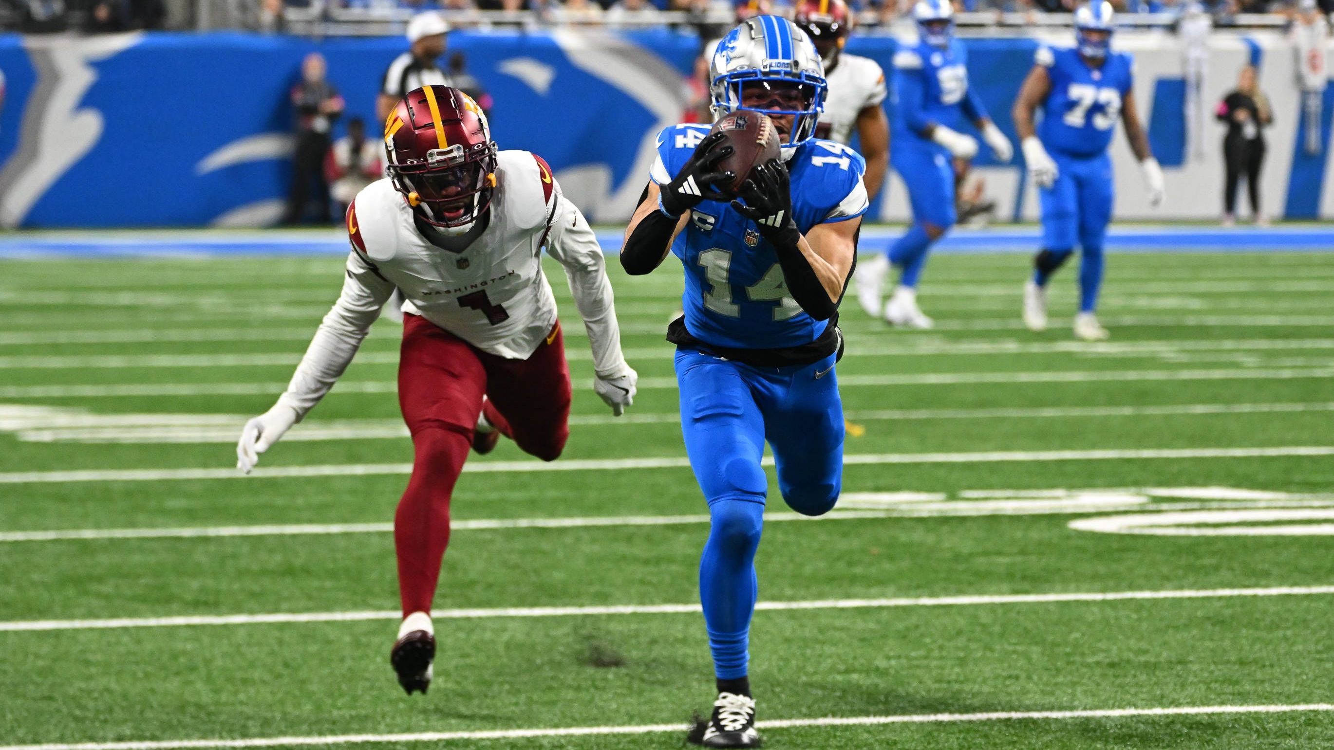 <strong>Amon-Ra St. Brown (Detroit Lions)</strong><br>Alter: 25<br>Position: Wide Receiver<br>Durchschnittliches Jahresgehalt: 30 Millionen Dollar