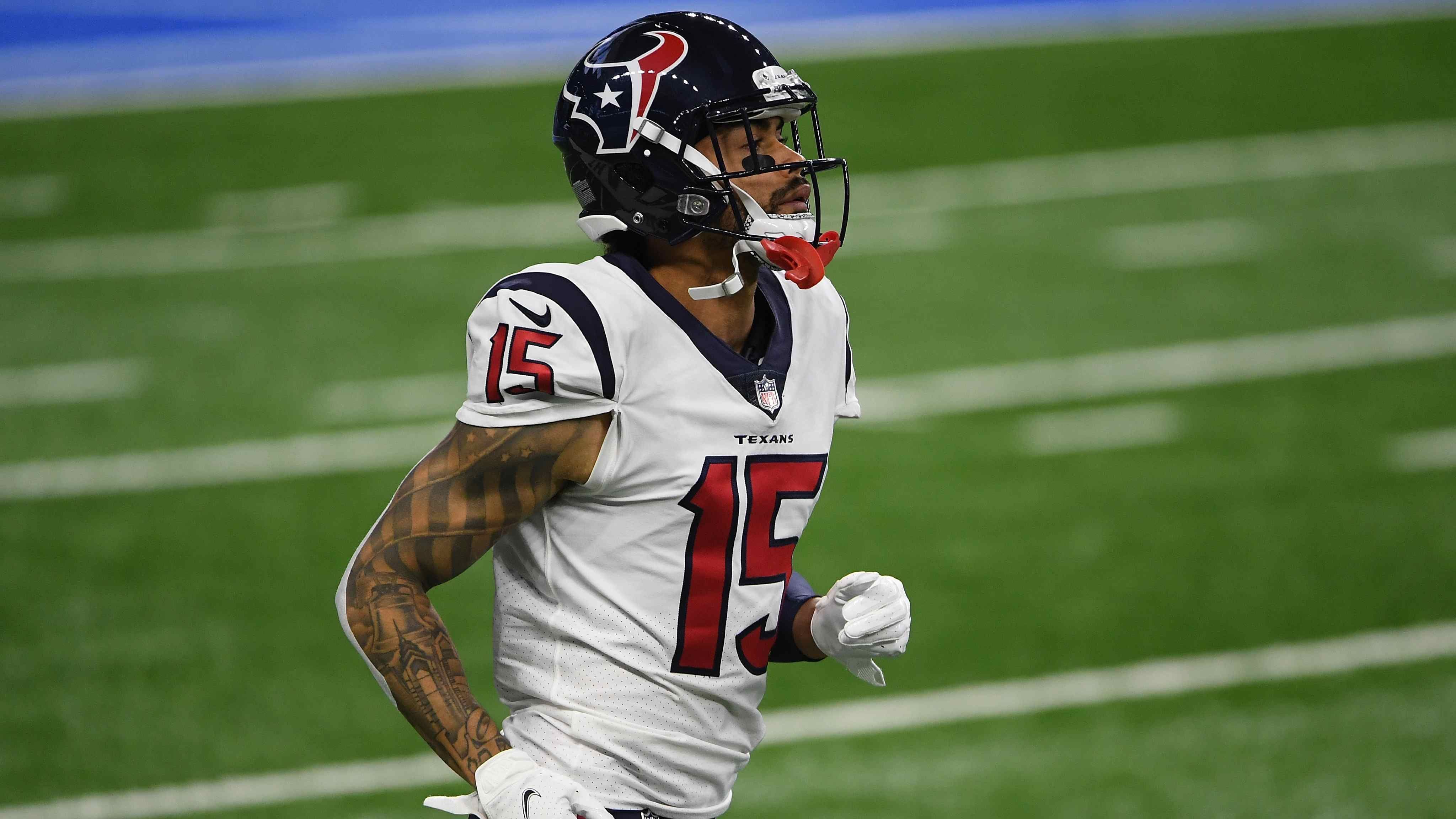 
                <strong>Wide Receiver: Verlust von Will Fuller wiegt schwer</strong><br>
                Wie ein Paukenschlag traf es die Houston Texans, als sie von der Suspendierung ihres Star-Receivers Will Fuller erfahren haben. Fuller wurde seitens der NFL für sechs Saisonspiele gesperrt, was die laufende Spielzeit für ihn vorzeitig beendet. So soll ihm ein Arzt ein Medikament verschrieben haben, was entgegen der Behauptung des Mediziners von der NFL verboten ist. Aus sportlicher Sicht bedeutet dies für die Texans der offensive Super-Gau. Mit 53 Receptions, 879 Scrimmage Yards sowie acht Touchdowns führt Fuller nicht nur die teaminternen Statistiken an, auch ligaweit liegt er mit diesen Zahlen teilweise in den Top 10. Nach dem Abgang von DeAndre Hopkins avancierte Fuller zum Lieblingsziel von Deshaun Watson und sorgte für einige "Big Plays" - besonders letzteres dürfte den Texans im Saison-Endspurt fehlen. 
              