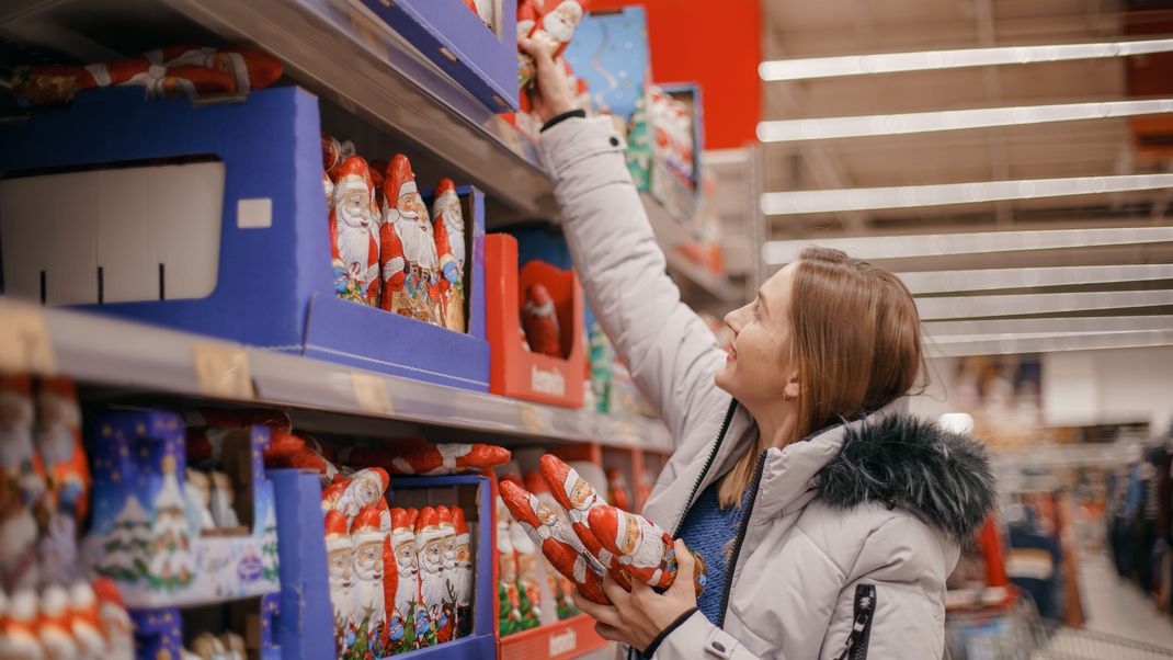 Schoko-Nikoläuse bei Öko-Test: Wer in diesem Jahr leider im Regal stehen bleiben muss, verraten wir dir hier!