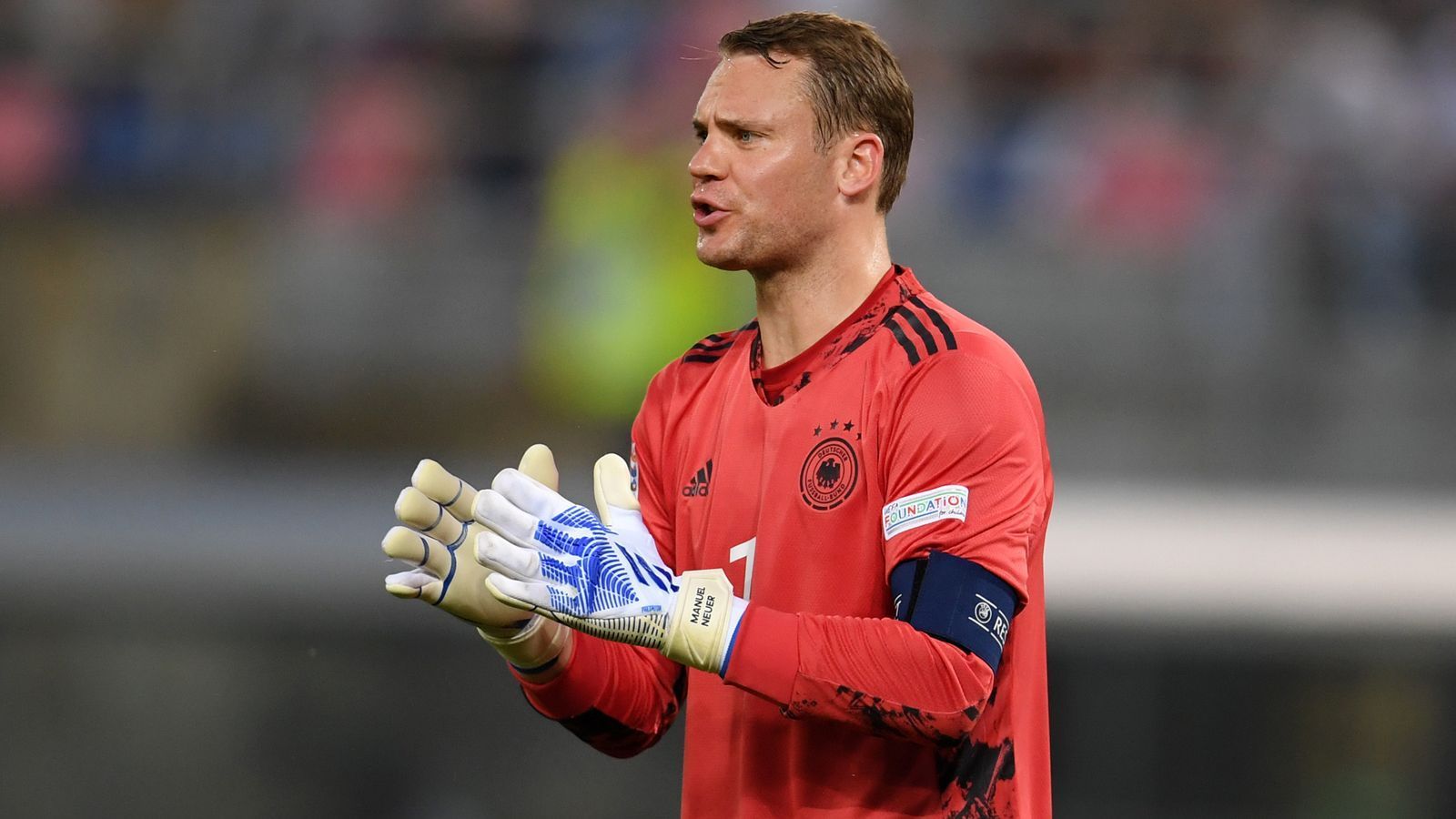 
                <strong>Manuel Neuer</strong><br>
                Ist relativ beschäftigungslos, wäre bei Scamaccas Fernschuss aber machtlos gewesen. ran-Note: 3
              