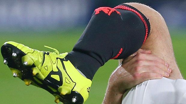 
                <strong>Luke Shaw</strong><br>
                Der junge Engländer zieht sich nach einem unglücklichen Zusammenprall einen Schien- und Wadenbeinbruch zu und wird dadurch eine lange Zeit ausfallen.
              