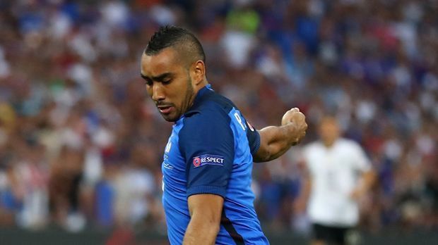 
                <strong>Dimitri Payet</strong><br>
                Dimitri Payet: Spielt zu Beginn seine Schnelligkeit über die linke Seite aus und lässt Joshua Kimmich stehen. Nach der französischen Power-Play-Phase schaltet aber auch der 29-Jährige einen Gang zurück und taucht seltener vor dem deutschen Tor auf. Sein Freistoß nach 24 Minuten landet in den Armen von Manuel Neuer. Für seine gefürchteten Distanzschüsse lässt ihm die DFB-Abwehr keinen Platz. ran-Note: 3
              