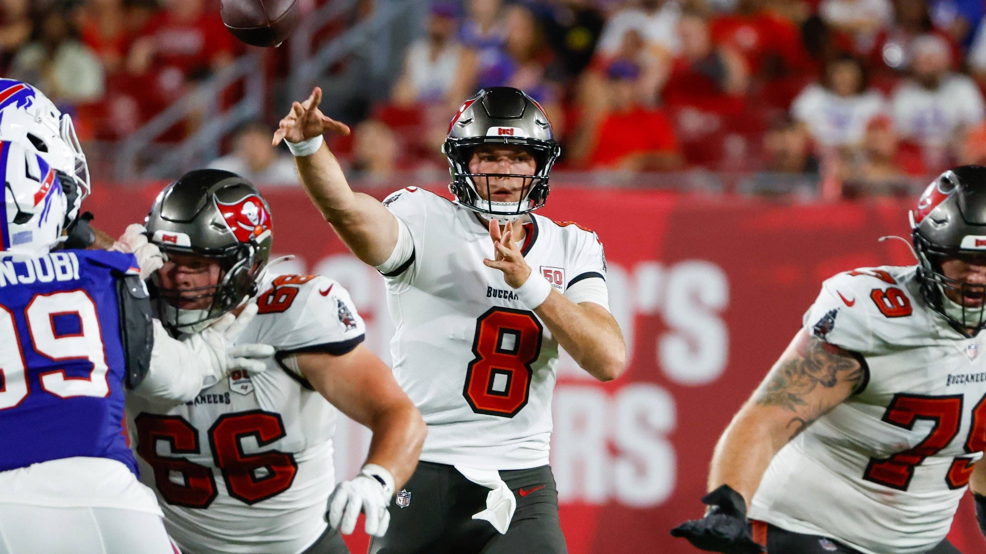 <strong>Connor Bazelak (Tampa Bay Buccaneers)</strong><br>Bei den Buccaneers hat sich der ungedraftete Quarterback Connor Bazelak immerhin ins Depth Chart gespielt. Dort wurde er nach Woche 1 der Preseason noch nicht geführt. Nun steht er dort hinter Baker Mayfield und Kyle Trask, aber noch vor Teddy Bridgewater auf der drei. Mit 261 Passing Yards und einem Touchdown-Pass bei keiner Interception hat er seinen Job gut gemacht.