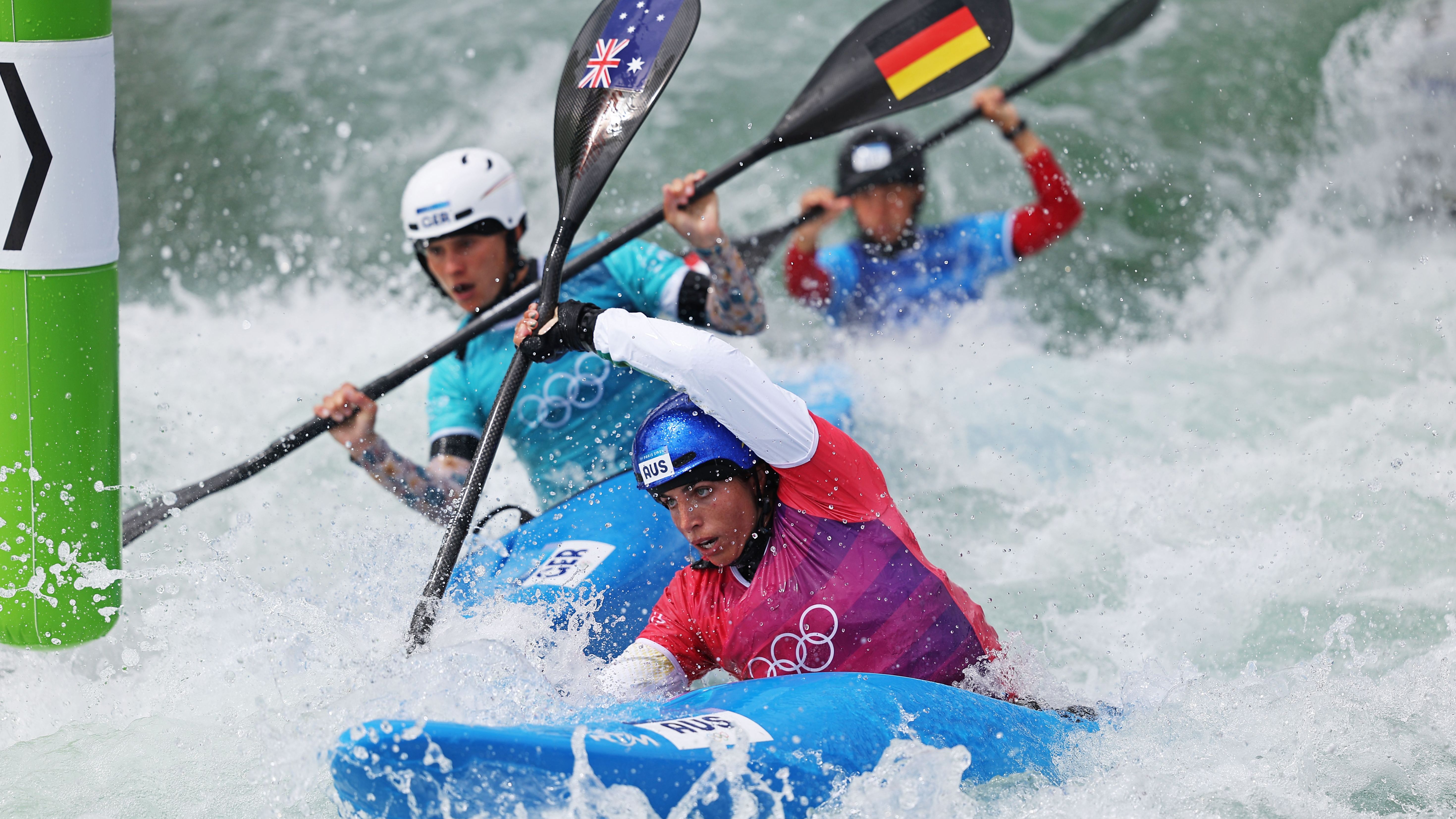 <strong>Olympia 2024: Die besten Bilder des achten Tages</strong><br>Wie die Formel 1, nur auf reißendem Wasser. Slalomkanu verspricht ohnehin schon spektakuläre Bilder. Kämpfen sich dann noch mehrere Boote gleichzeitig durch die Strömung, wird es umso spannender.