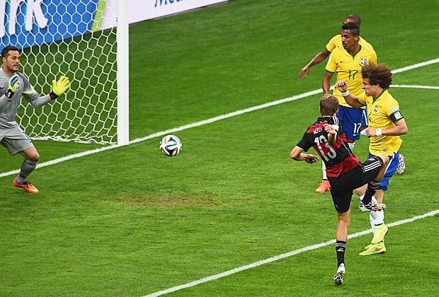 
                <strong>Thomas Müller</strong><br>
                Vollgas-Fußball vom Feinsten. Der Münchner ließ nie locker, erzielte das wichtige 1:0 selbst und legte das 2:0 vor. EINFACH GEIL - NOTE 1.
              