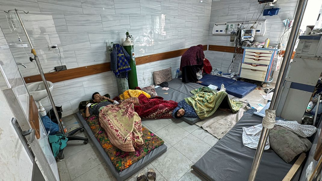 Das Kamal-Adwan-Krankenhaus in Beit Lahia wurde nach palästinensischen Angaben erneut von Israel beschossen. (Symbolbild)