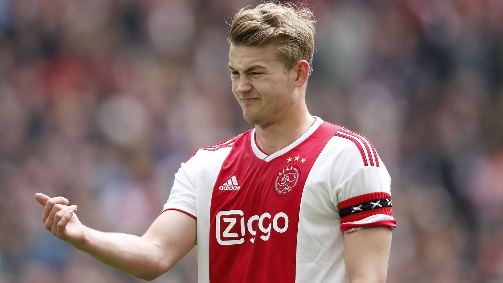 
                <strong>Platz 4: Ajax Amsterdam</strong><br>
                Erzielte Ablösen mit Eigengewächsen seit 2015: 283 Mio. Euro Wertvollstes Eigengewächs: Matthijs de Ligt (für 85,5 Mio. Euro zu Juventus)
              