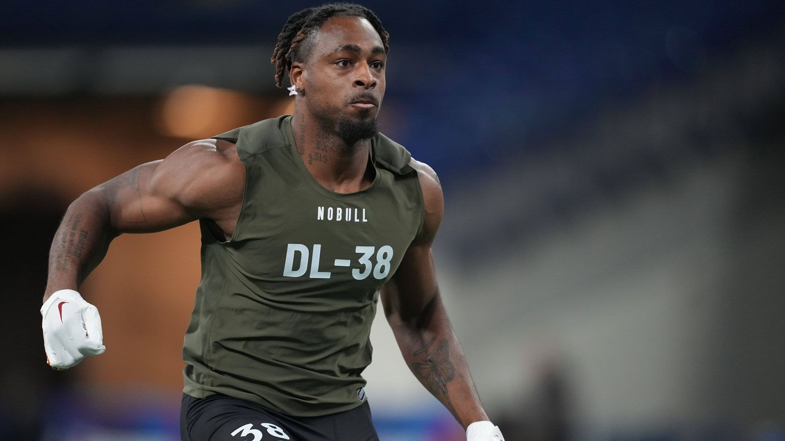 
                <strong>Geteilter 10. Platz: Will McDonald IV (New York Jets)</strong><br>
                &#x2022; Position: Defensive End<br>&#x2022; Gepickt an: 15. Stelle<br>&#x2022; Quote: +2.000 (bei einem Einsatz von 100 US-Dollar erhält man 2.100 US-Dollar)<br>
              
