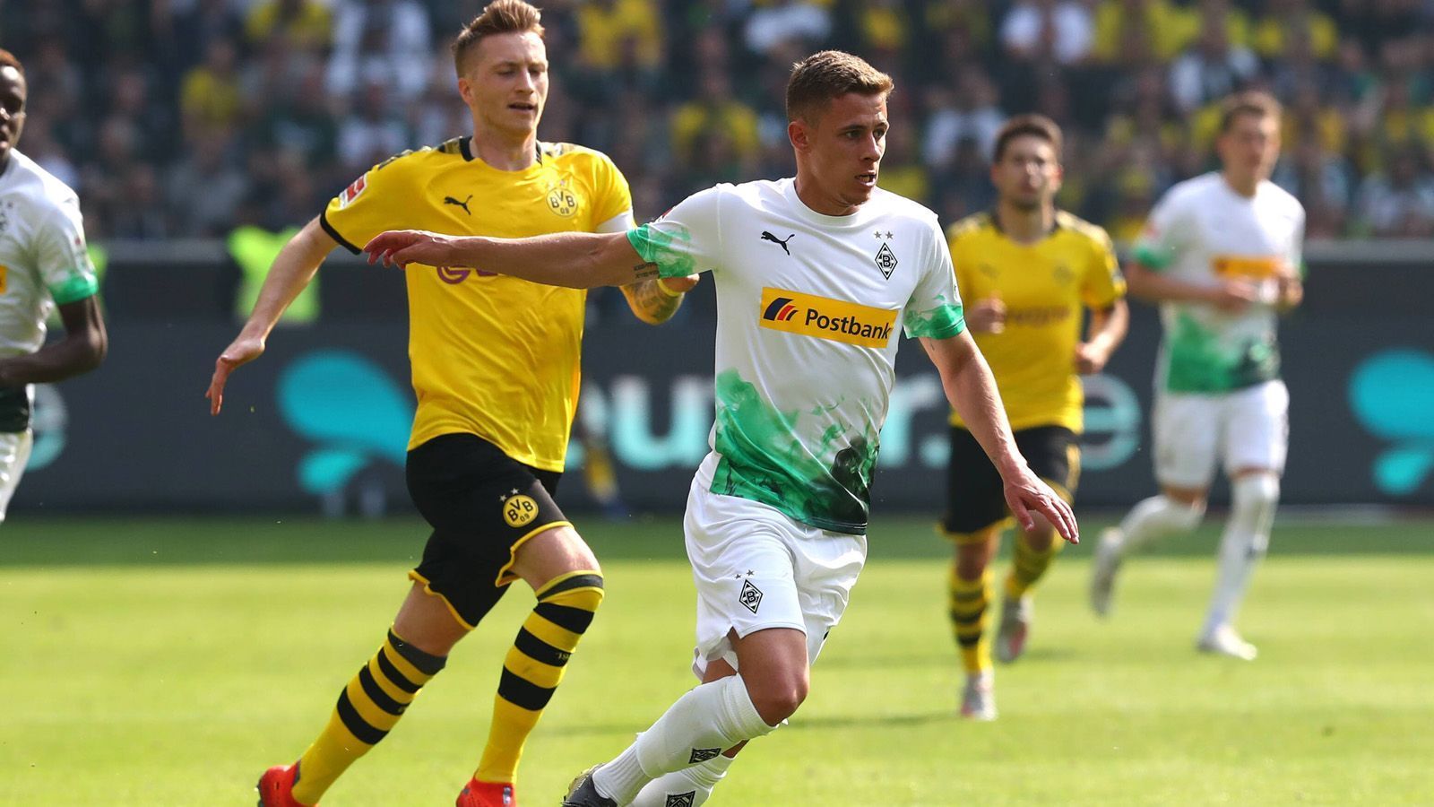 
                <strong>Thorgan Hazard</strong><br>
                Mittelfeld
              