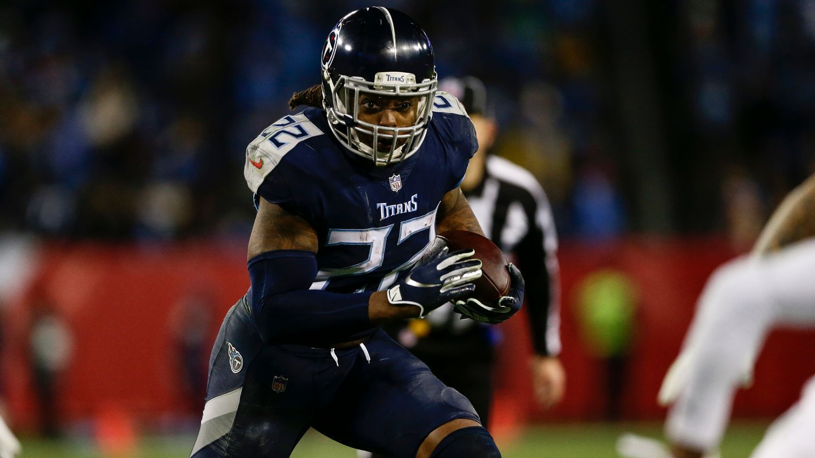 
                <strong>Die meisten Rushing Yards</strong><br>
                Derrick Henry (Running Back der Tennessee Titans) mit Die Top 40 im Datencenter >>
              