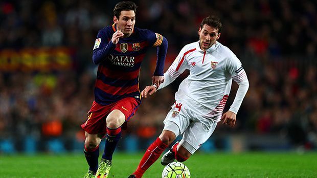 
                <strong>Spanien: FC Barcelona vs. FC Sevilla</strong><br>
                Spanien: FC Barcelona vs. FC Sevilla. Im Halbfinal-Hinspiel der Copa del Rey zerlegte Barca den FC Valencia mit 7:0 - so rissen sich die Katalenen beim 1:1 im Rückspiel kein Bein mehr aus. Im Finale am 22. Mai wartet auf den Titelverteidiger um Marc-Andre ter Stegen mit dem FC Sevilla der Seriensieger der Europa League. Die Favoritenrolle ist klar verteilt.
              