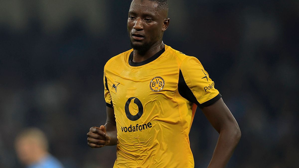 Manchester City v Borussia Dortmund Champions League 05 11 2025. Serhou Guirassy (9) of Borussia Dortmund during the Champions League match between Manchester City and Borussia Dortmund at the Etih...