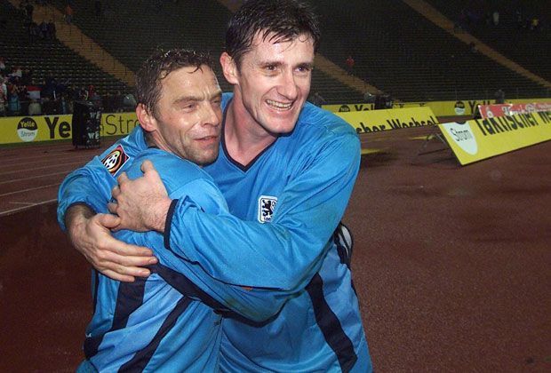
                <strong>November 2001</strong><br>
                Davor Suker wechselt zum TSV 1860 München. Damals sind die Löwen noch in der Bundesliga. Und blieben noch fast drei Jahre.
              