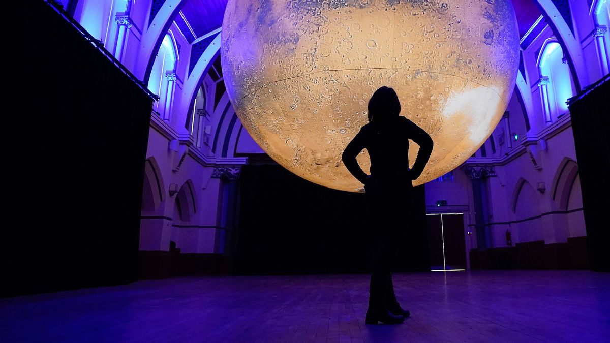 Google und die NASA entwickeln einen KI-basierten Medizin-Assistenten, der Astronaut:innen auf einer Mars-Mission helfen soll. 