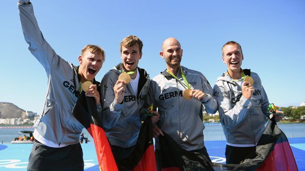 
                <strong>Doppelvierer Männer (Rudern/Gold)</strong><br>
                Doppelvierer Männer: Gold für Karl Schulze, Philipp Wende, Lauritz Schoof, Hans Gruhne (v.l.n.r.).
              