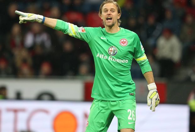 
                <strong>Timo Hildebrand</strong><br>
                Der Wandervogel der Bundesliga hat keine Lust mehr auf Deutschland. Deshalb wurde der Vertrag von Timo Hildebrand bei der Frankfurter Eintracht jetzt aufgelöst. Das Wunschziel des Keepers: Die amerikanische Major League Soccer.
              