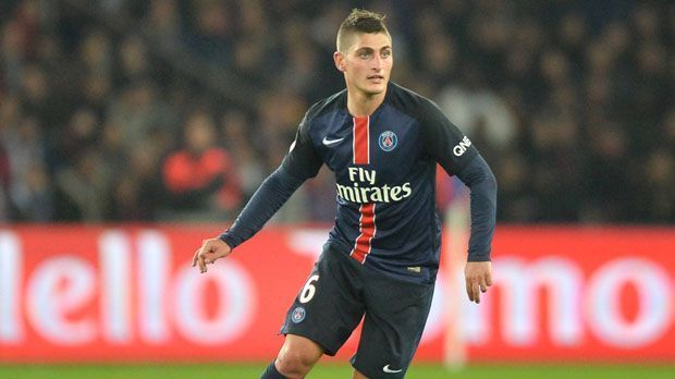 
                <strong>Marco Verratti (Paris Saint-Germain)</strong><br>
                Marco Verratti (Paris Saint-Germain): Der Italiener verkörpert das Versprechen auf eine große Zukunft der "Squadra Azzurra". Bei PSG zählt der nur 1,65 Meter kleine Mittelfeldstar zu den Stützen und räumt national nahezu jeden Titel ab. Der frühe Wechsel ins Ausland hat seiner Karriere gut getan.
              