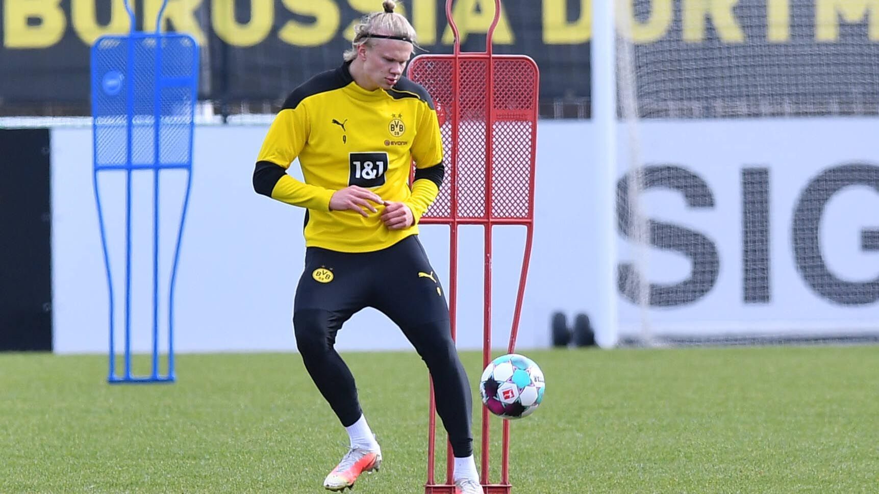 
                <strong>Platz 5: Borussia Dortmund (42 Punkte)</strong><br>
                Zwischenzeitlich schienen die Dortmunder komplett den Faden verloren zu haben und drohten das internationale Geschäft zu verpassen. Zuletzt hat sich der BVB aber wieder stabilisiert. Neben dem Einzug ins Champions-League-Viertelfinale reichte es in der Liga zu drei Siegen und einem Remis in den vergangenen fünf Partien. Lediglich die Partie bei den Bayern konnte man nicht für sich entscheiden. So fehlen aktuell nur noch zwei Punkte auf den vierten Platz und die "Fleischtöpfe" in der Champions League. 
              