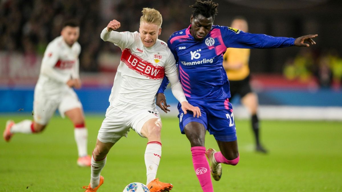 Führich (l.) im Duell mit da Costa