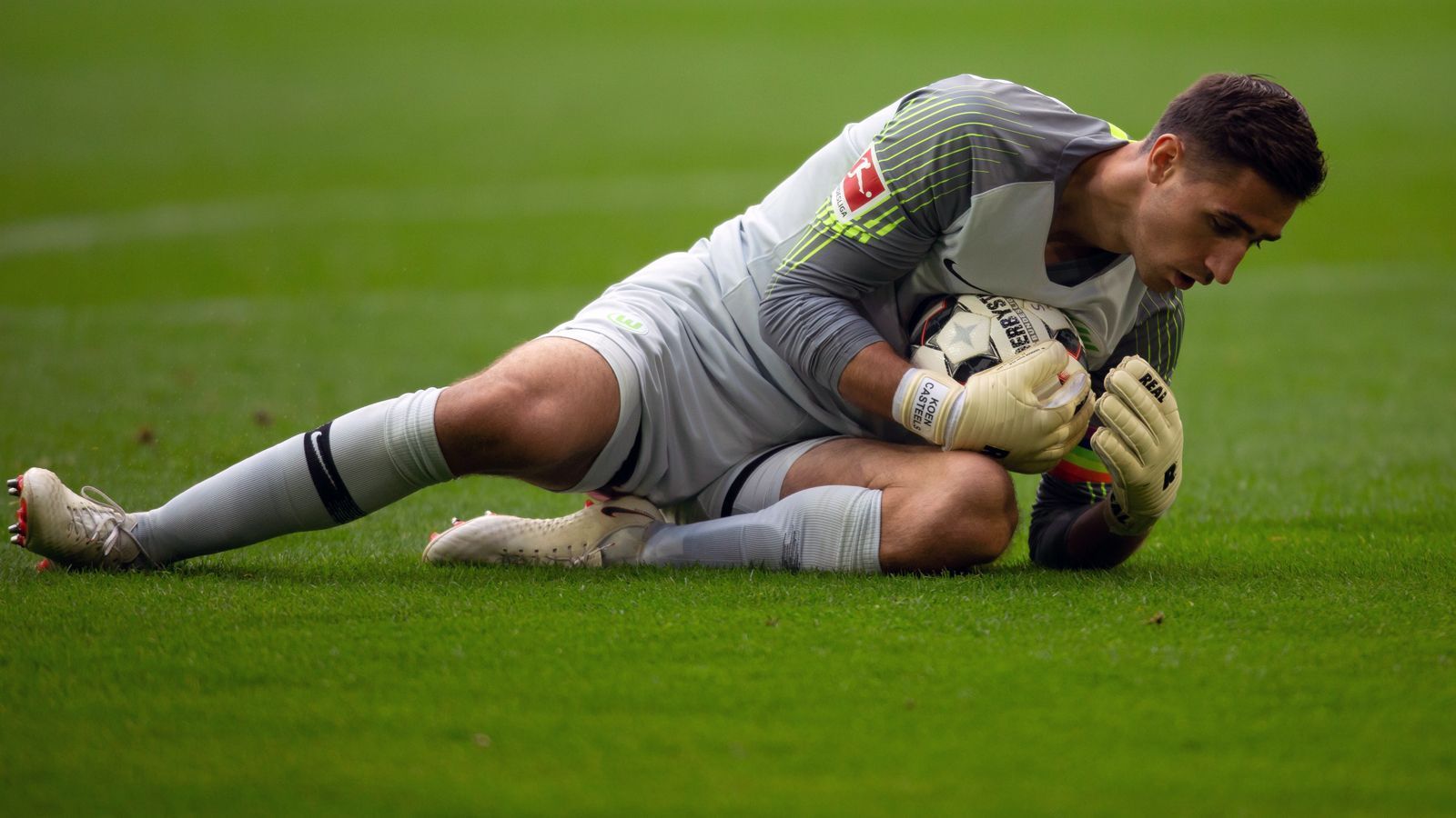 
                <strong>Koen Casteels (VfL Wolfsburg)</strong><br>
                Paraden in der Saison 2018/19: 30Saison-Einsätze: 9
              