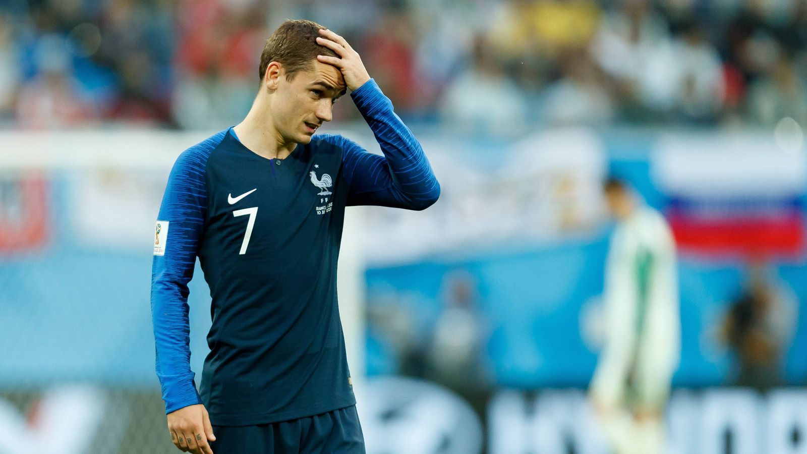 
                <strong>Antoine Griezmann</strong><br>
                Der Superstar braucht eine Weile, um ins Spiel zu kommen, wird nach einer guten halben Stunde aber auffälliger. Seine Schussversuche werden geblockt, dafür bereitet er per Eckball das 1:0 vor. Die ganz groißen Geistesblitze kommen diesmal nicht von ihm, dennoch trifft Griezmann fast immer die richtige Entscheidung. ran-Note: 2
              