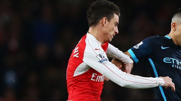 
                <strong>Abwehr: Laurent Koscielny.</strong><br>
                Laurent Koscielny: Versuchte aus der Defensive heraus das Spiel mitzugestalten, was nicht immer so gelang, wie der Franzose sich das wohl vorstellte. Ein Fehler im Stellungsspiel ermöglichte den Citizens in der 31. Minute eine Großchance in Form von De Bruyne. ran-Note: 3.
              