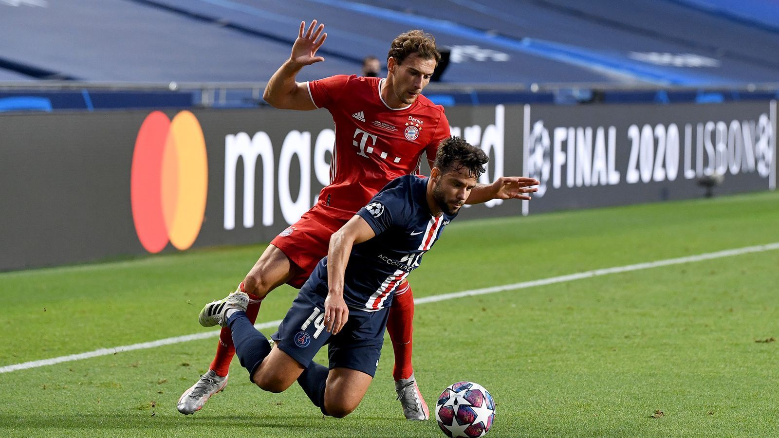 
                <strong>Juan Bernat</strong><br>
                Der Linksverteidiger beginnt topmotiviert gegen seinen Ex-Klub. Hinten bissig, mit viel Dampf nach vorne. Lässt wenig gegen Gnabry zu, bis dieser ausgewechselt wird. ran-Note: 2,5
              