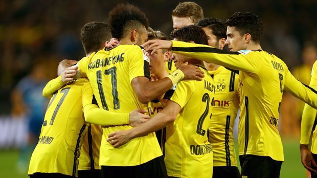 
                <strong>Platz 2 - Borussia Dortmund</strong><br>
                23 Punkte (7 Siege, 2 Unentschieden, 2 Niederlagen / 23:9 Tore)
              