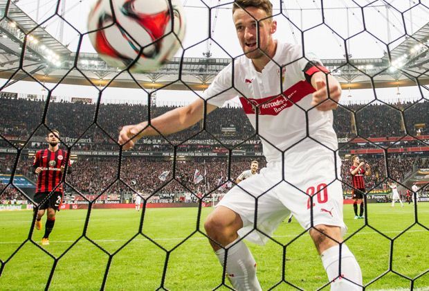 
                <strong>Spektakel in Frankfurt</strong><br>
                Mit 5:4 triumphiert der VfB Stuttgart am 9. Spieltag in Frankfurt. Christian Gentner trifft doppelt.
              
