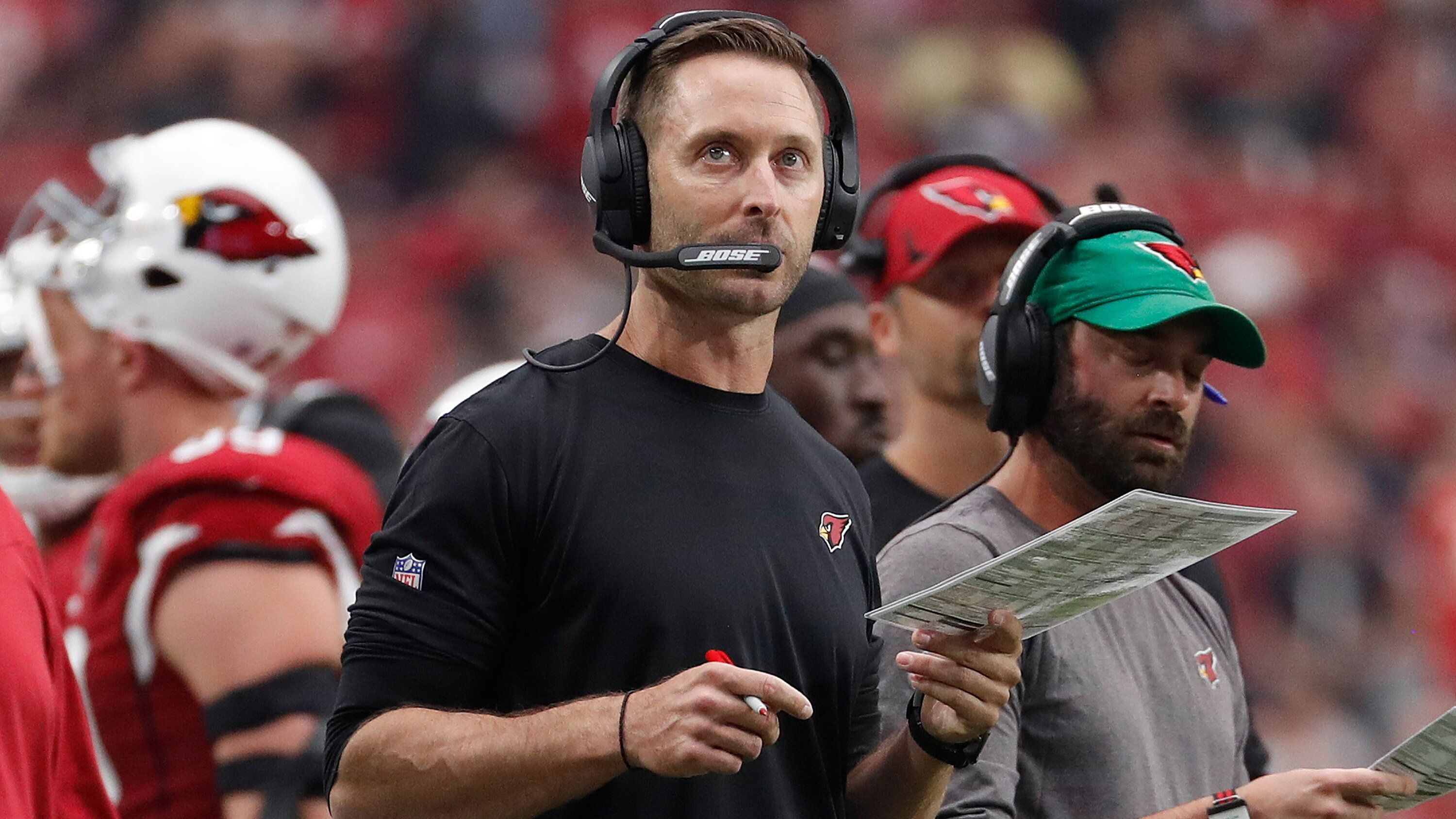 
                <strong>5. Platz: Kliff Kingsbury</strong><br>
                &#x2022; Team: Arizona Cardinals<br>&#x2022; Im Amt seit: 2019<br>&#x2022; Quote: +1.000 (bei einem Einsatz von 100 US-Dollar erhält man 1.100 US-Dollar)<br>
              