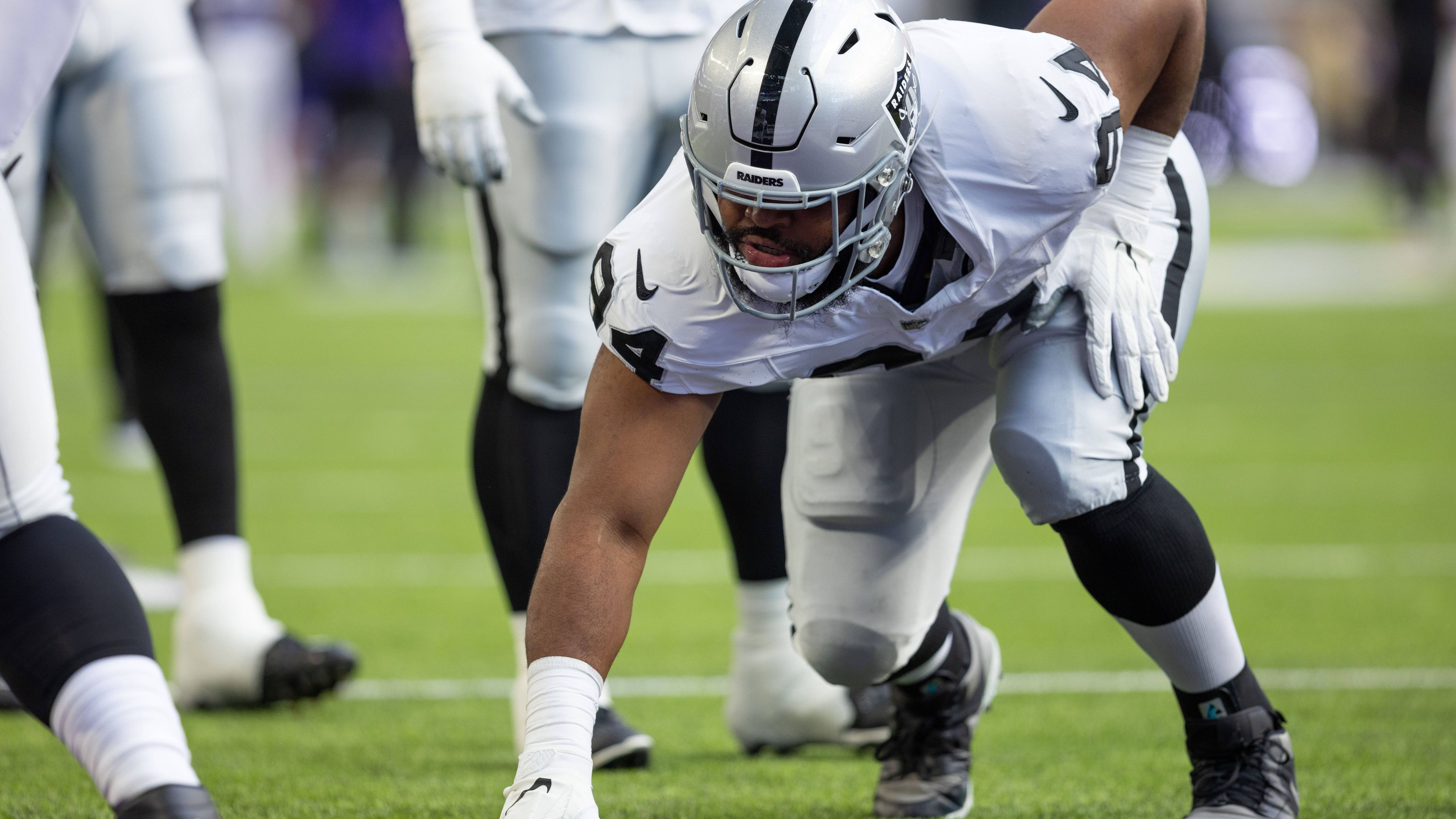 <strong>Las Vegas Raiders: Christian Wilkins (Defensive Tackle)<br></strong><strong>Vertragdetails</strong>: 4 Jahre, 110 Millionen US-Dollar<br>Verletzungen bremsten Christian Wilkins in seiner ersten Saison bei den Raiders aus. Mit nun 29 Jahren muss er zeigen, dass er die dreistellige Millionen-Gehaltsmarke wert ist. Dazu sollte er vor allem im Pass Rush seinen Einfluss geltend machen.