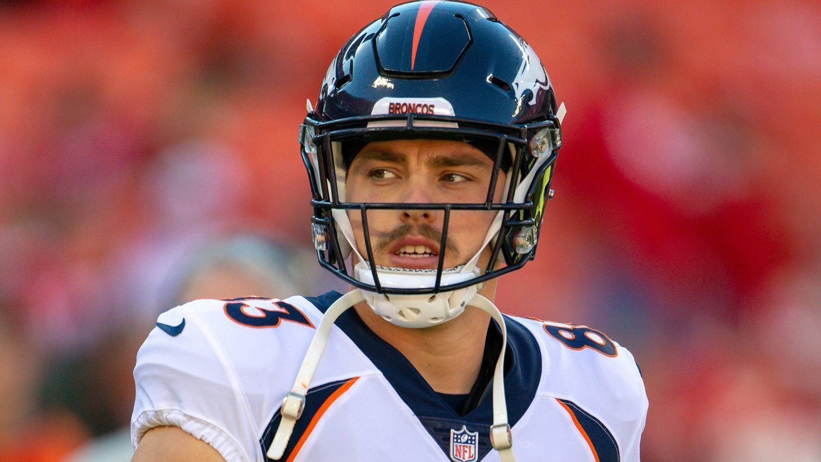 
                <strong>Matt LaCosse (Tight End)</strong><br>
                LaCosse hat drei Saisons auf dem Buckel, allerdings in der Zeit auch nur 22 Spiele absolviert, 15 davon in der vergangenen Saison bei den Denver Broncos, meist als Backup. Seine Bilanz: 250 Yards und ein Touchdown. Man sollte von dem 26-Jährigen nicht erwarten, dass er sofort in die Bresche springt. Kämpft im Normalfall mit den restlichen Tight Ends um den Platz als Backup.
              