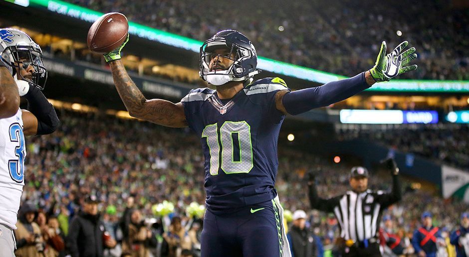 
                <strong>Paul Richardson (Seattle Seahawks)</strong><br>
                Die Seattle Seahawks müssen für unbestimmte Zeit auf Paul Richardson verzichten. Der Wide Receiver hat sich im Preseason-Spiel gegen die Los Angeles Chargers bei einem Catch die Schulter verstaucht. "Es war eine Verletzung ohne gegnerische Einwirkung", sagte Seahwaks-Coach Pete Carroll. Richardson fing einen Pass von Quarterback Russell Wilson und landete äußerst unglücklich auf seiner Schulter. Mit dieser Aktion war das Spiel für den 25-Jährigen schon im ersten Quarter beendet.  
              